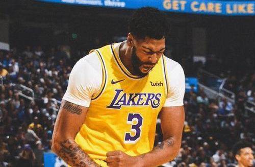 开云APP-末节6中1+失误险些葬送好局 戴维斯仍未完全恢复